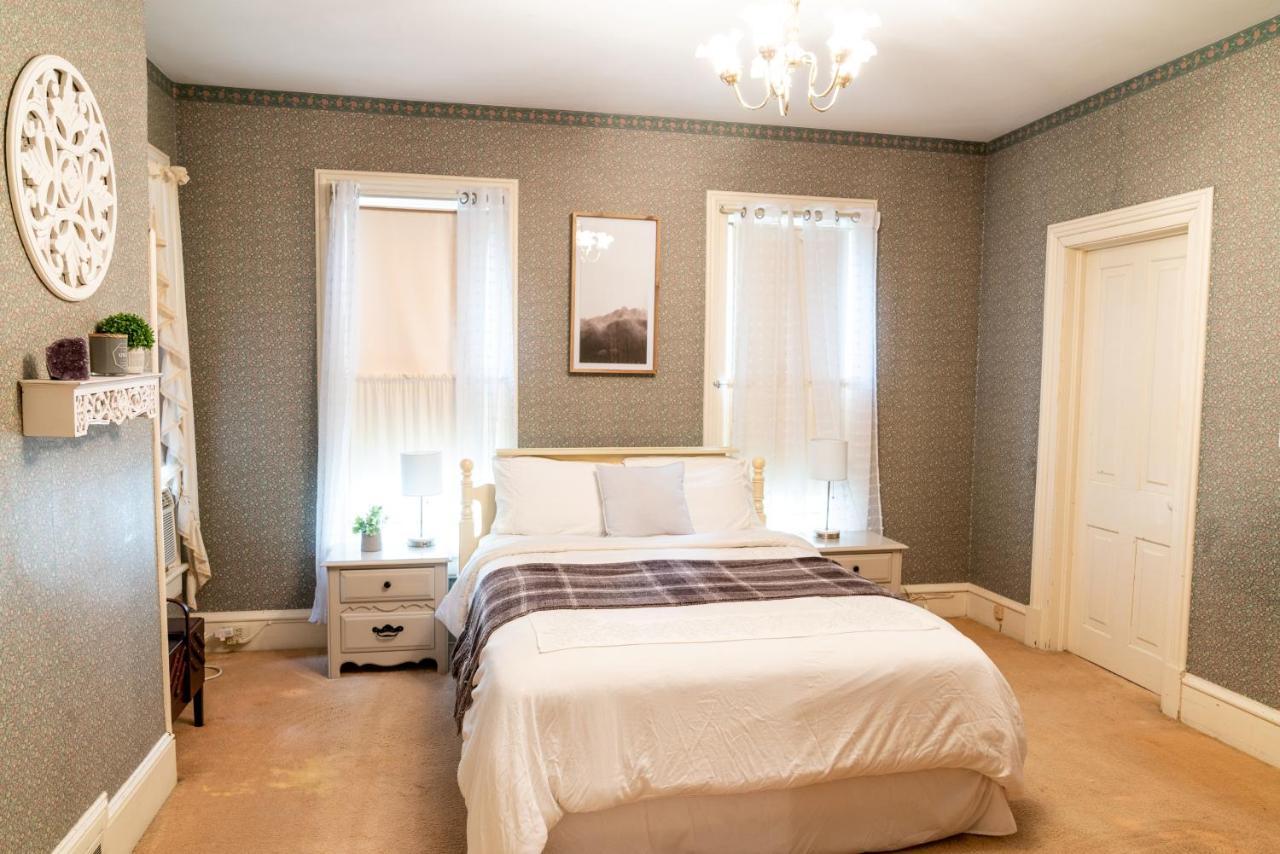 Charming Executive Victorian Mansion W/ Free Parking - Near Bucknell Βίλα Milton Εξωτερικό φωτογραφία